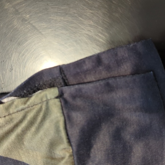 Size 12 olive and black zipper and long sleeved blouse, solid back new - Picture 3 of 5